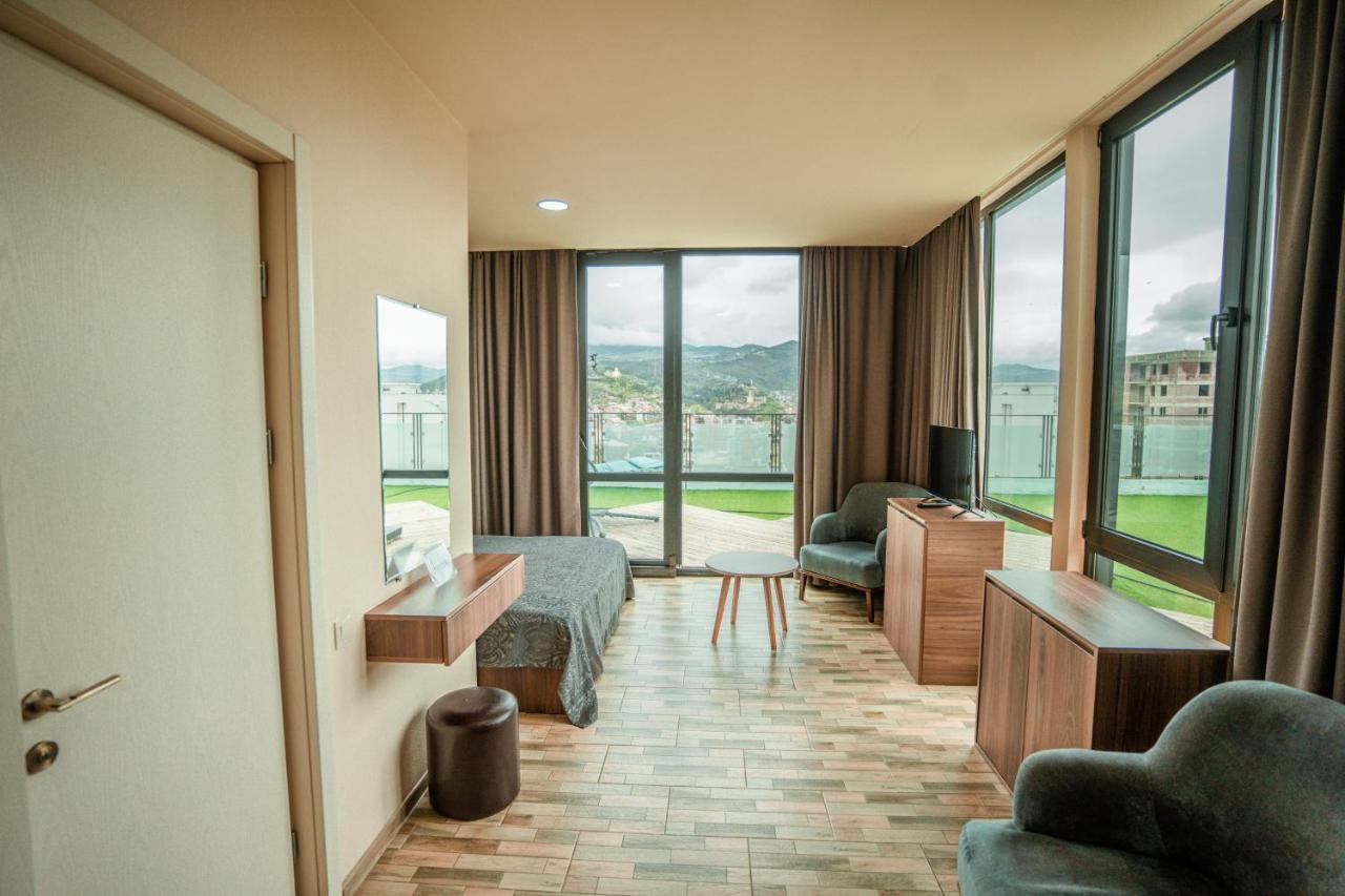 Hotel Grand View In Tbilisi Bagian luar foto