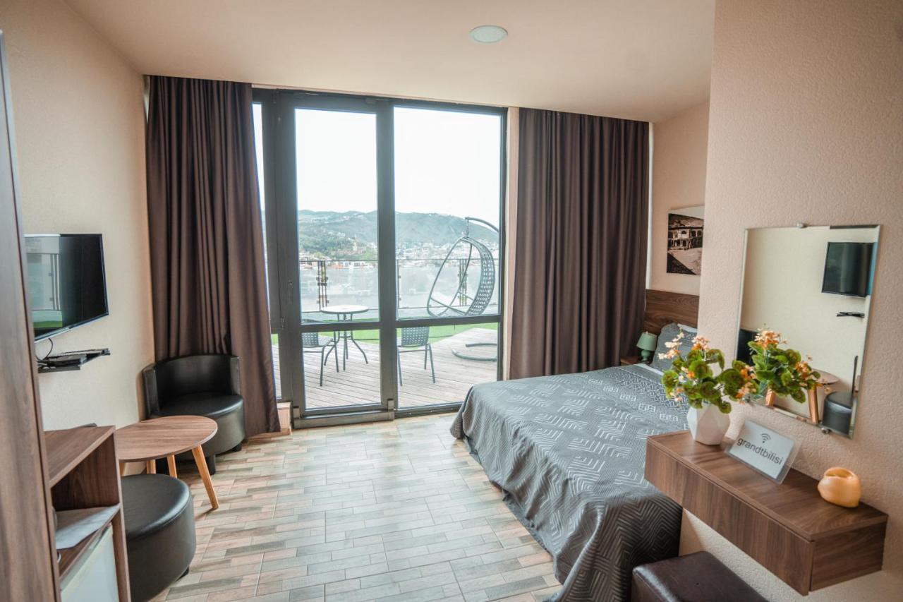 Hotel Grand View In Tbilisi Bagian luar foto