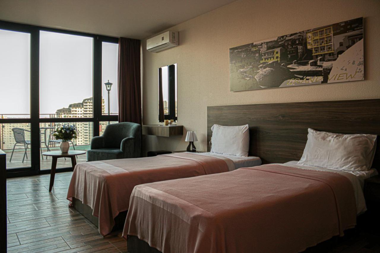 Hotel Grand View In Tbilisi Bagian luar foto